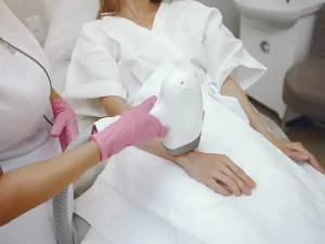 بهترین دکتر لیزر موهای زائد در تهران