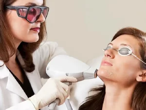 دلیل سفید شدن موهای زائد بعد از لیزر