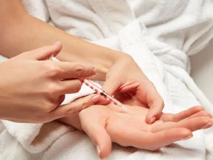 تزریق بوتاکس به کف دست